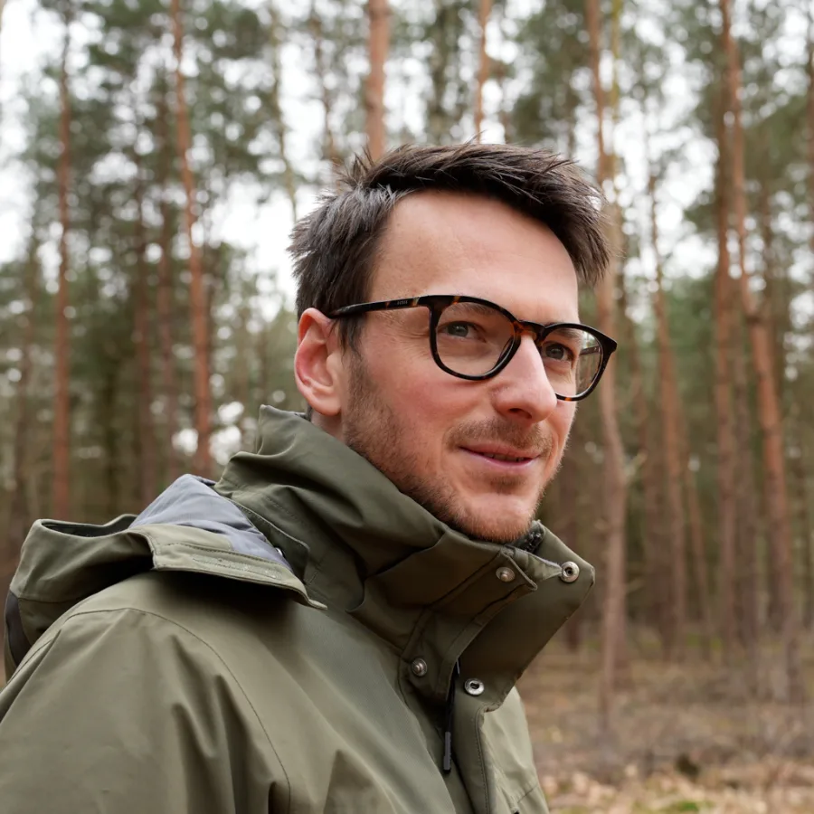 Jens van der Weele in het bos